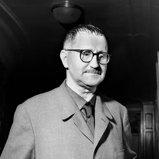 برتولت برشت Bertolt Brecht